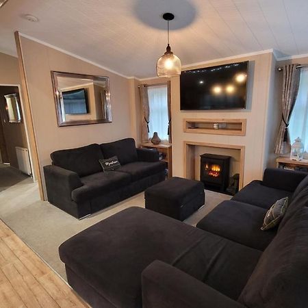 Luxury Lodge On Edge Of New Forest And 800M From Sea Entertainment And Leisure Passes Included Milford on Sea Esterno foto