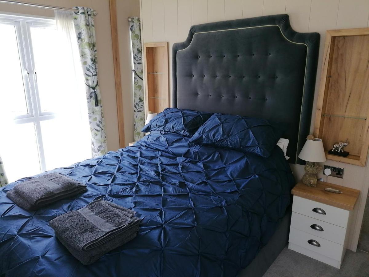 Luxury Lodge On Edge Of New Forest And 800M From Sea Entertainment And Leisure Passes Included Milford on Sea Esterno foto